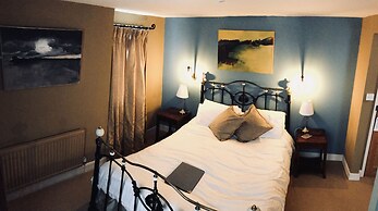 The White Cliffs Hotel