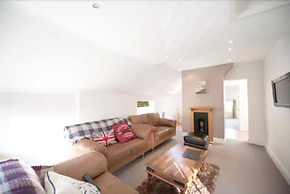 The White Cliffs Hotel