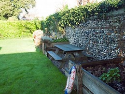 The White Cliffs Hotel