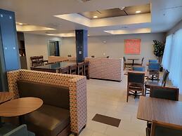 Holiday Inn Express & Suites Casa Grande by IHG