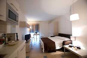 Aparthotel Lacroma