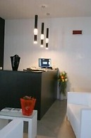 Aparthotel Lacroma