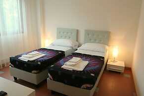 Aparthotel Lacroma