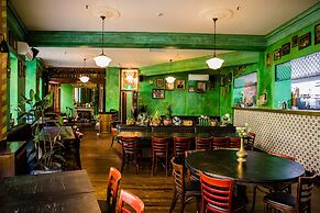 Hotel Harry, Ascend Hotel Collection