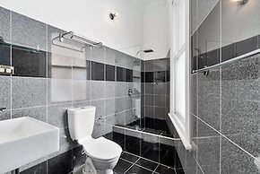 Hotel Harry, Ascend Hotel Collection