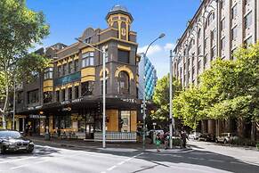 Hotel Harry, Ascend Hotel Collection