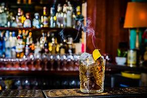 Hotel Harry, Ascend Hotel Collection