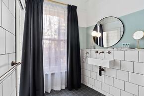 Hotel Harry, Ascend Hotel Collection