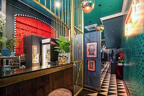 Hotel Harry, Ascend Hotel Collection