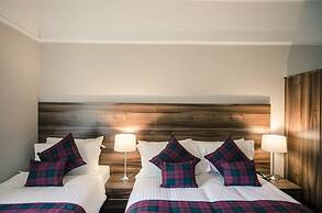 Royal West End Hotel