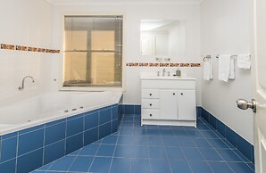 Madigan Wine Country Cottages