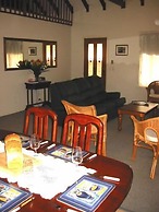 Madigan Wine Country Cottages