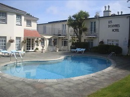 Les Douvres Hotel