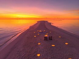 Anantara Kihavah Maldives Villas