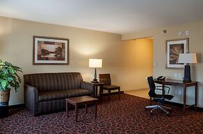 Hampton Inn & Suites Watertown