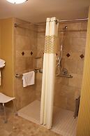 Hampton Inn & Suites Watertown