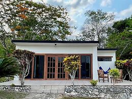 Gumbo Limbo Jungle Resort