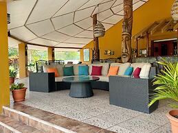 Gumbo Limbo Jungle Resort