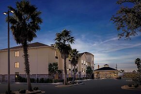 Comfort Suites