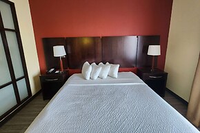 Days Inn & Suites by Wyndham Houston / West Energy Corridor