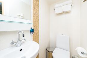 Meriton Old Town Garden Hotel