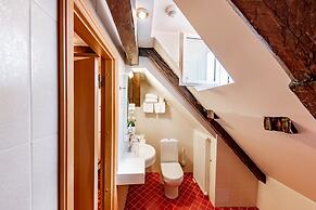 Meriton Old Town Garden Hotel