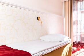 Meriton Old Town Garden Hotel