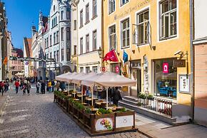 Meriton Old Town Garden Hotel