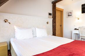 Meriton Old Town Garden Hotel