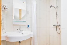 Meriton Old Town Garden Hotel