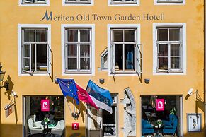 Meriton Old Town Garden Hotel