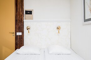 Meriton Old Town Garden Hotel