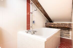 Meriton Old Town Garden Hotel