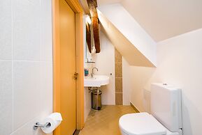 Meriton Old Town Garden Hotel