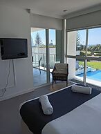 Kirra Surf Apartments