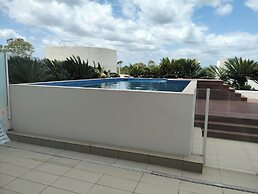 Kirra Surf Apartments