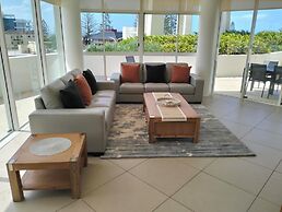 Kirra Surf Apartments