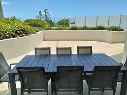 Kirra Surf Apartments