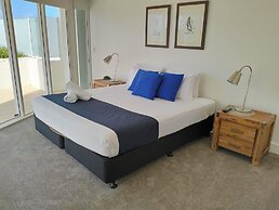 Kirra Surf Apartments