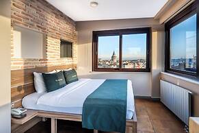 The Pera Hotel