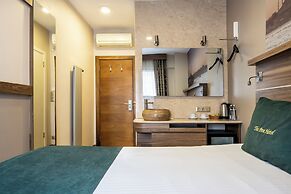 The Pera Hotel