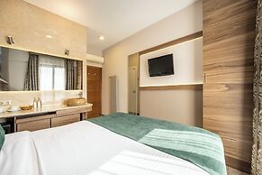 The Pera Hotel