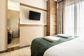 The Pera Hotel