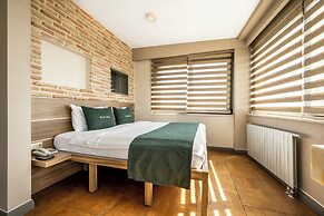The Pera Hotel