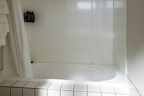 ASURE Gables Motor Lodge