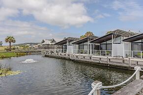 Caves Coastal Bar & Bungalows