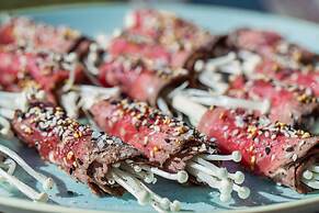 Caves Coastal Bar & Bungalows