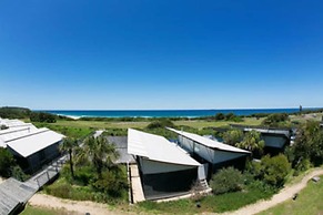 Caves Coastal Bar & Bungalows