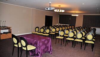 Hotel Dumbrava