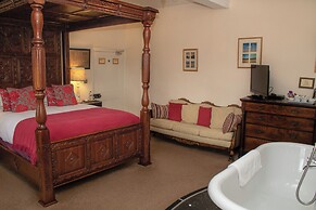 Rollestone Manor